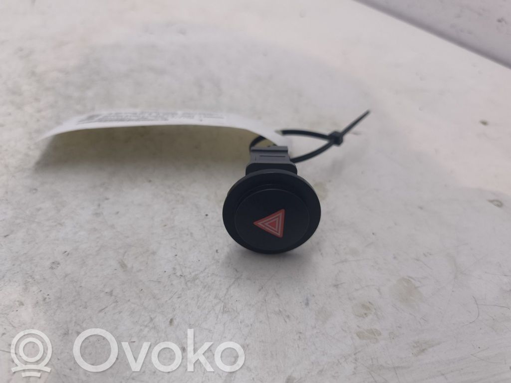 Toyota Aygo AB40 Przycisk świateł awaryjnych 