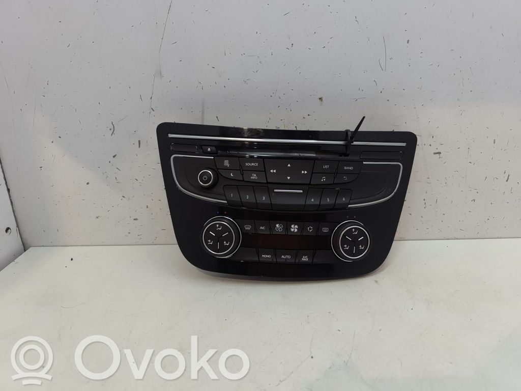 Peugeot 508 Climate control unit 
