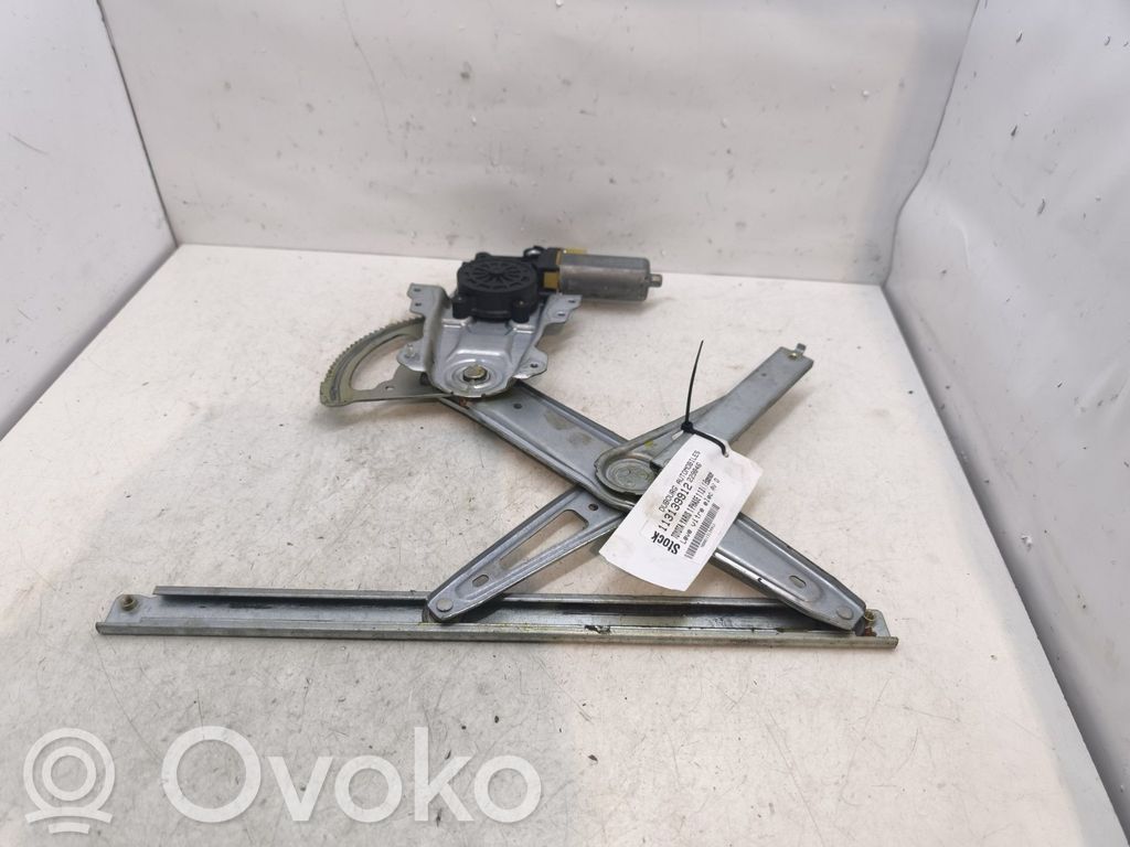 Toyota Yaris Macara ușă față cu motor 