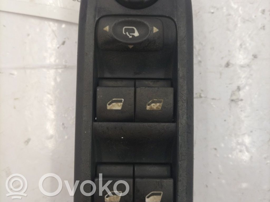 Interruptor del elevalunas eléctrico   00006490NR