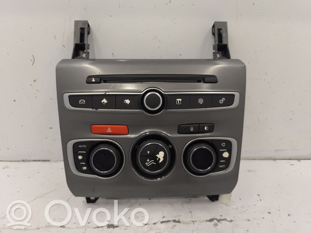 Citroen C4 II Hazard light switch 