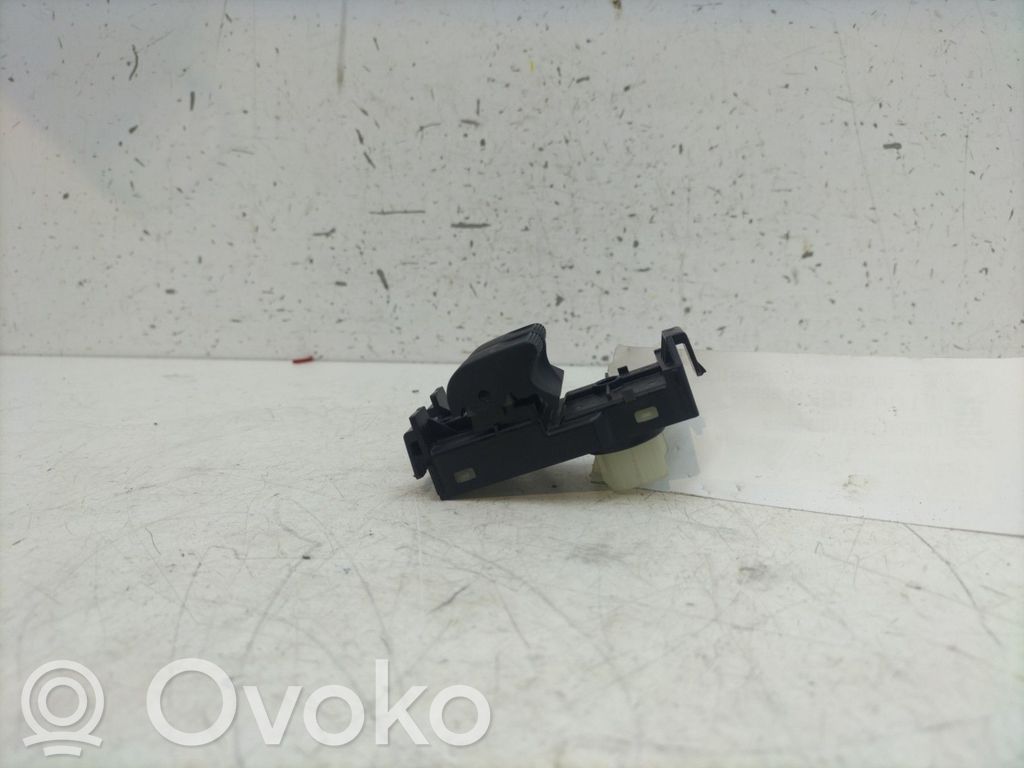 Comutator comandă geamuri electrice   B000892480