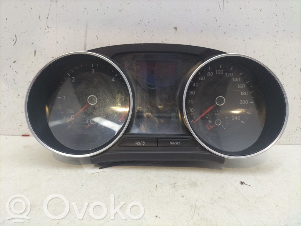 Volkswagen Polo V 6R Tachimetro (quadro strumenti)