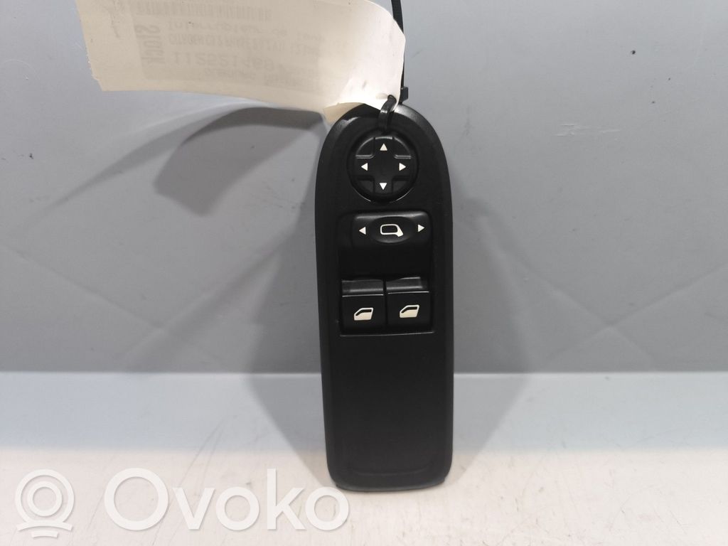 Electric window control switch   98012275XT