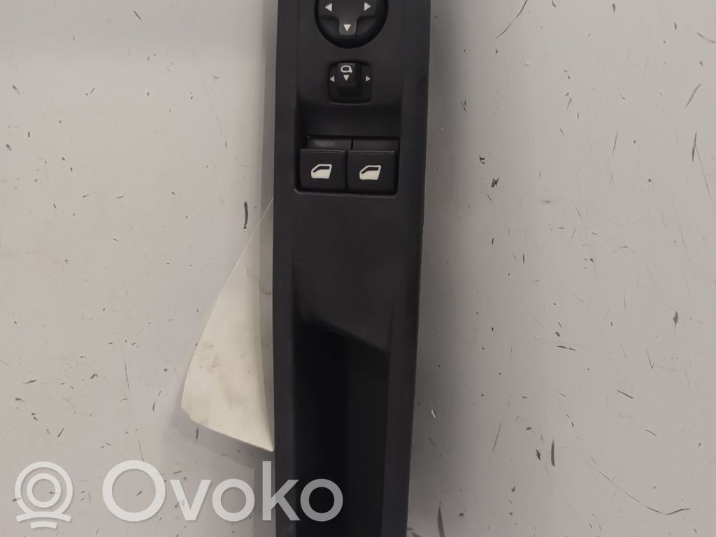 Electric window control switch   98329368ZD