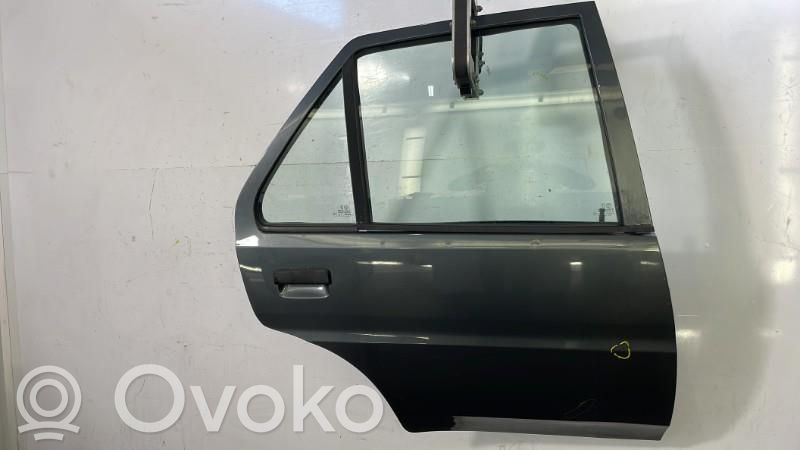 Peugeot 106 Puerta trasera 