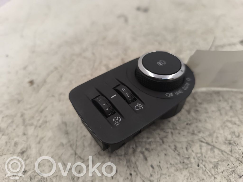 Opel Corsa D Interrupteur d’éclairage 