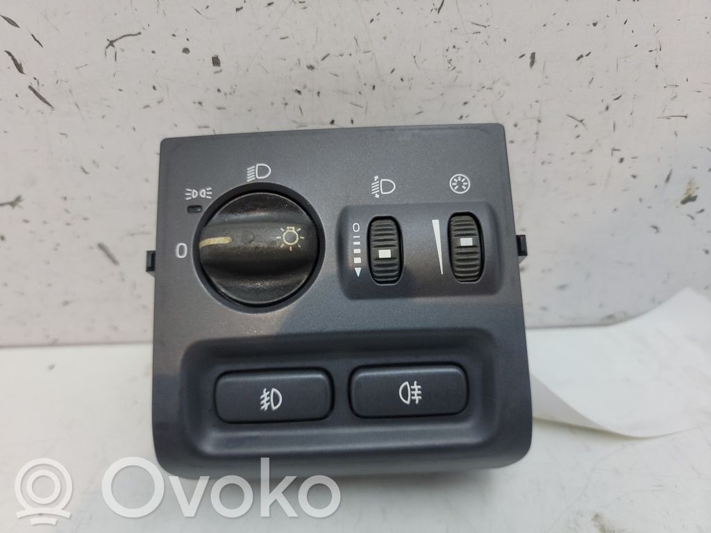 Light switch   30858501