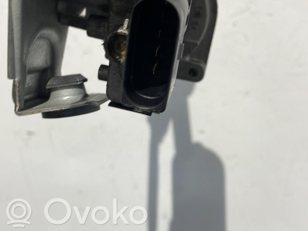 Motor del limpiaparabrisas   BN8V67340