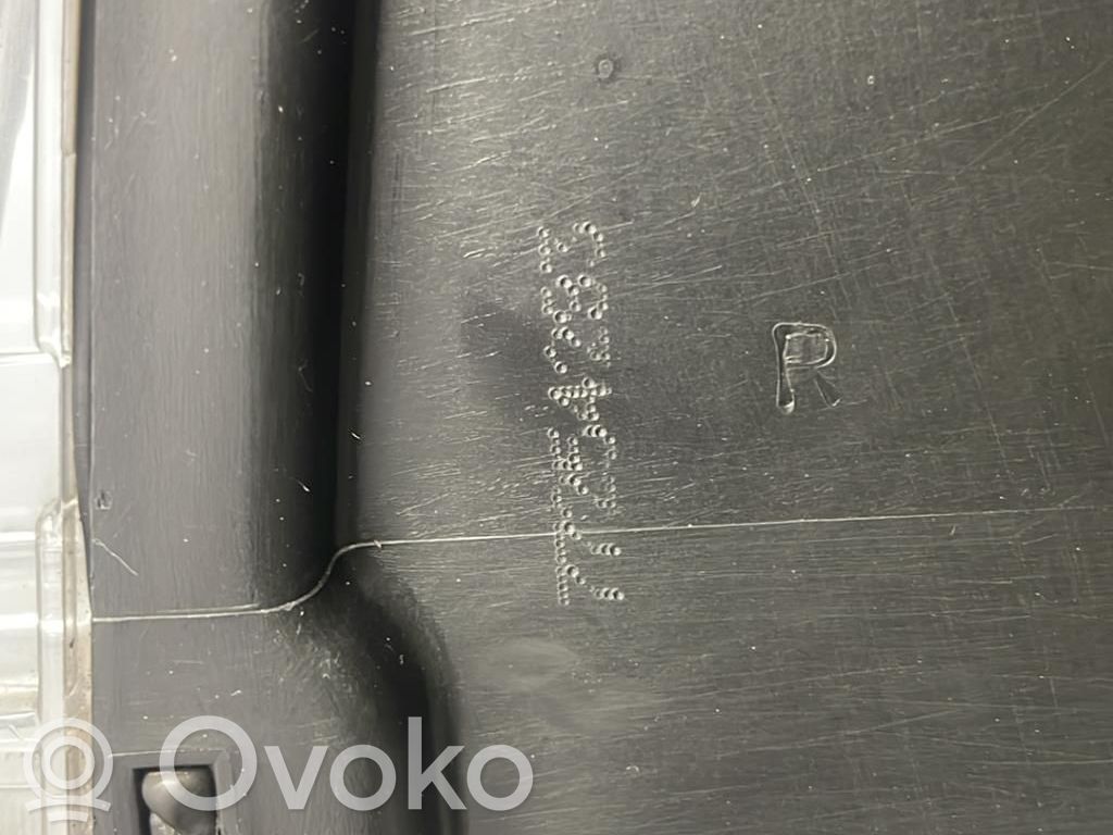 Scheinwerfer   8E0941030C