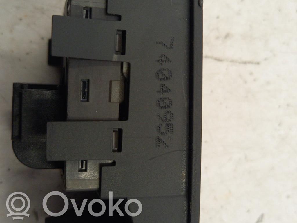 Electric window control switch   8X0959851A5PR