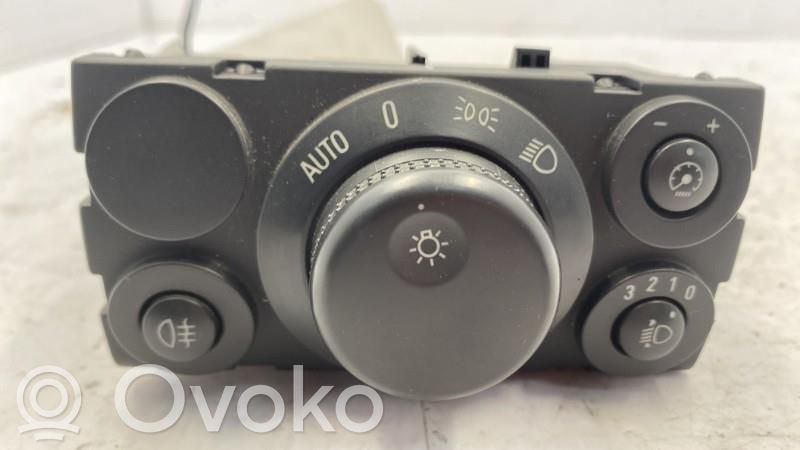 Opel Astra H Light switch 