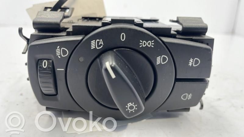 Lichtschalter   61316932795