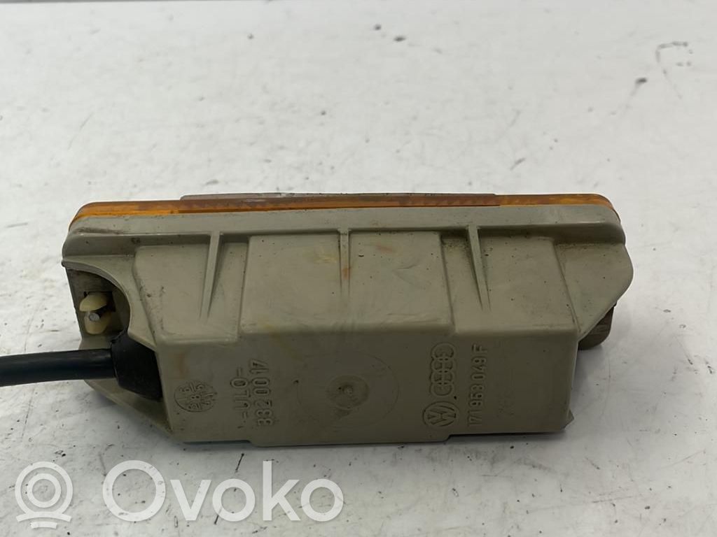 Volkswagen Jetta II Semnalizator bară față 