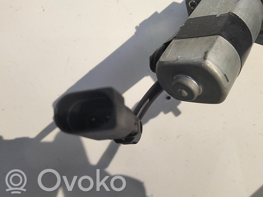 Volkswagen Fox Macara ușă față cu motor 