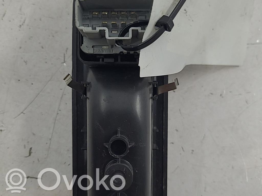Comutator comandă geamuri electrice   8200214939