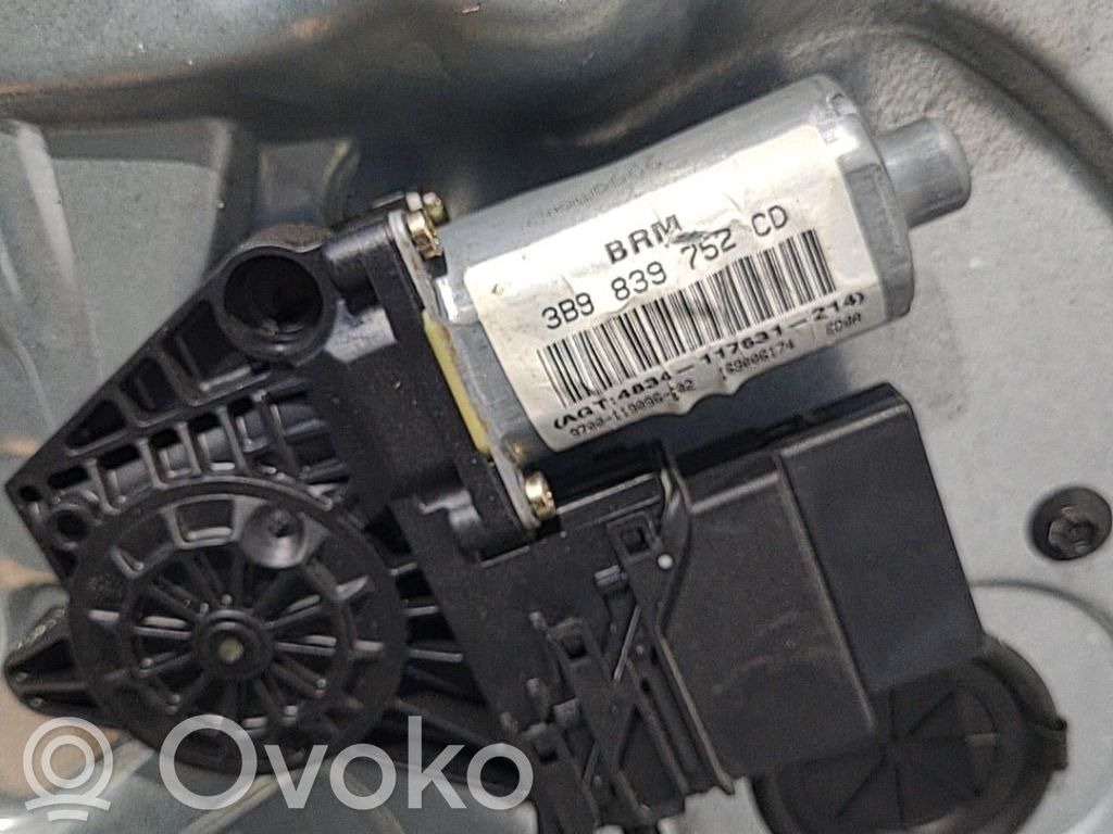 Volkswagen PASSAT B5 Alzacristalli della portiera posteriore con motorino 