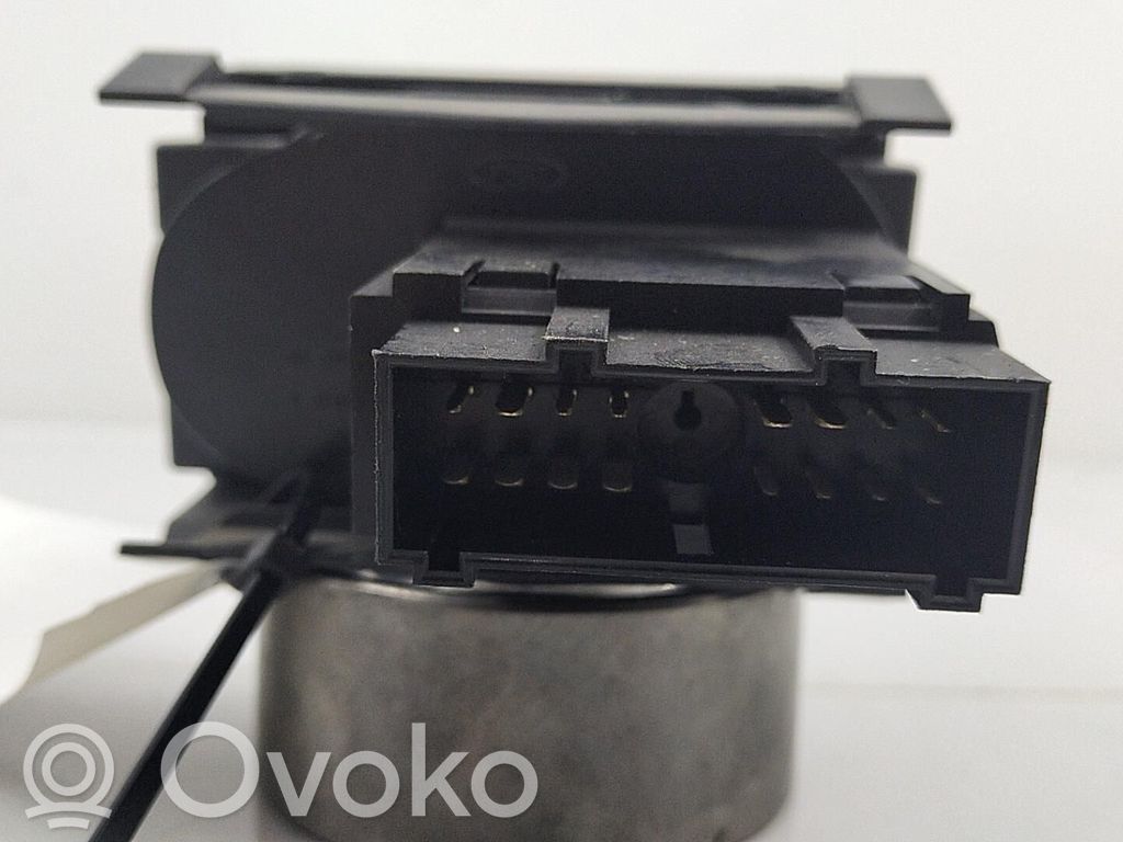 Light switch   4M5T13A024CA