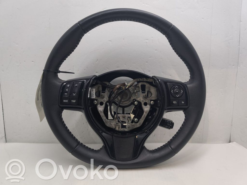 Toyota Yaris Ohjauspyörä 