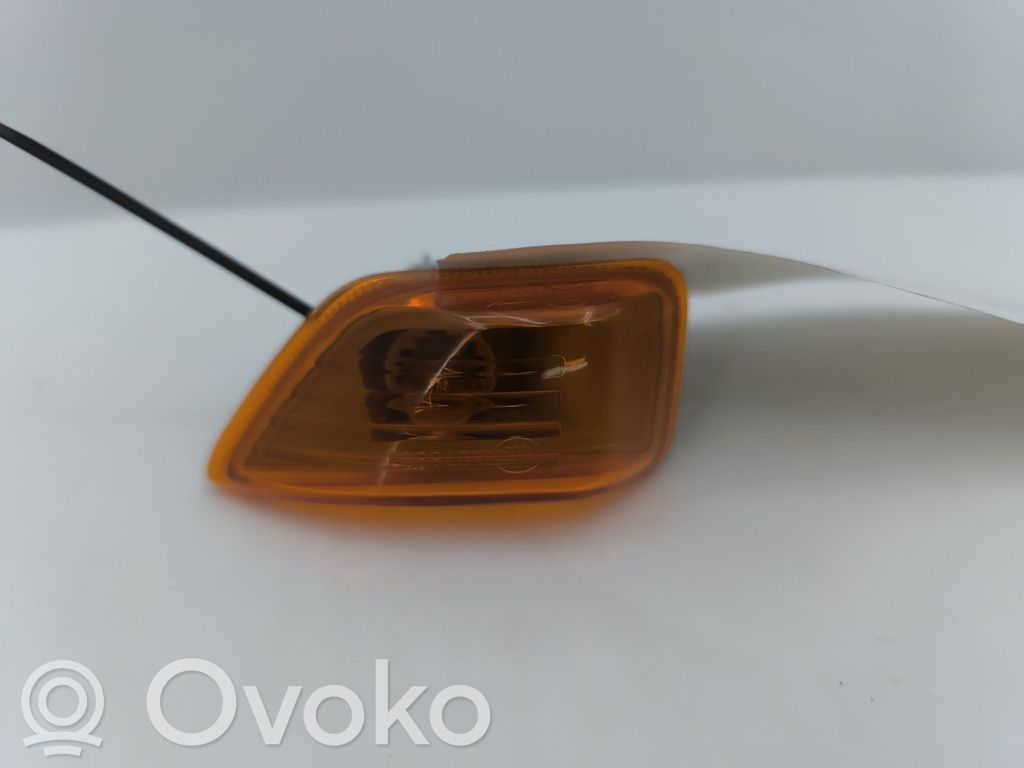 Front indicator light   1897056