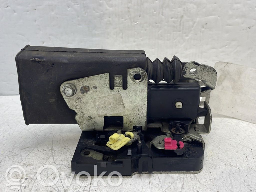 Dacia Logan I Front door lock 