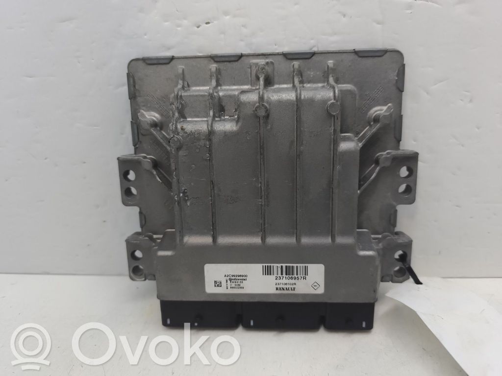 Variklio valdymo blokas   237106957R
