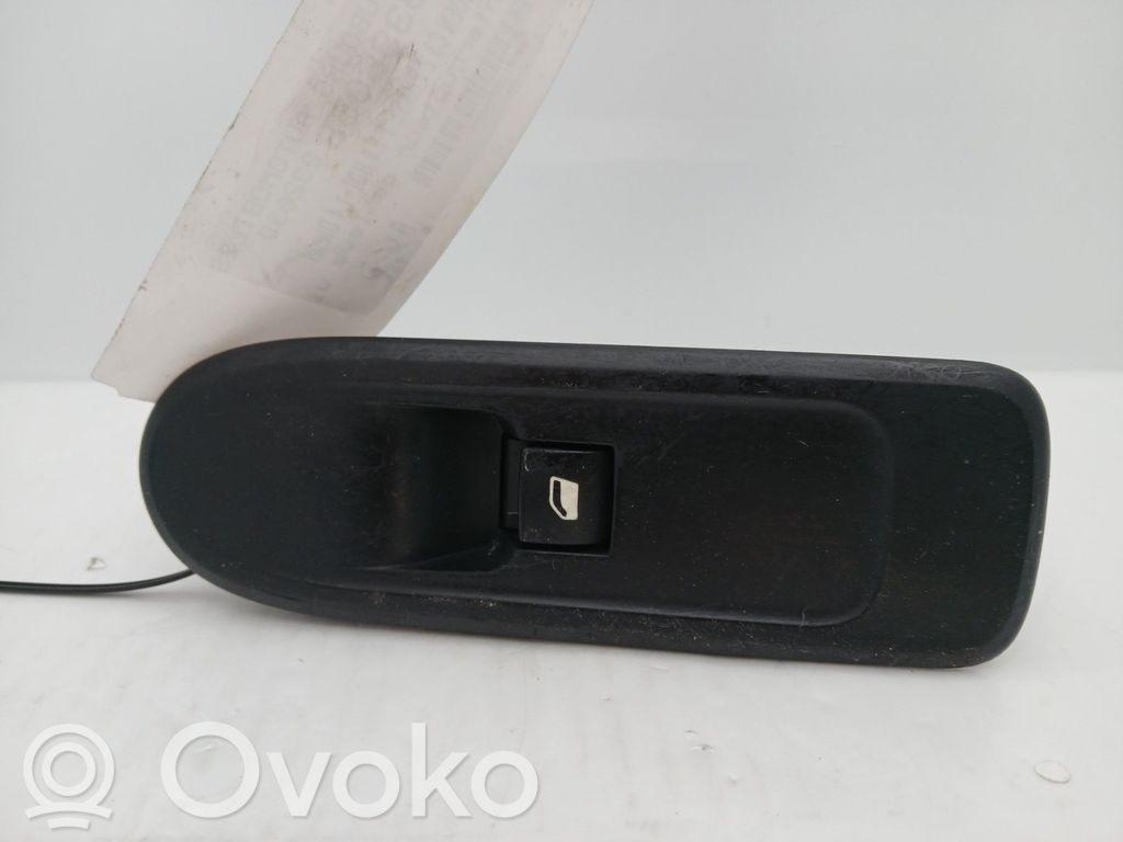 Electric window control switch   96637533XT