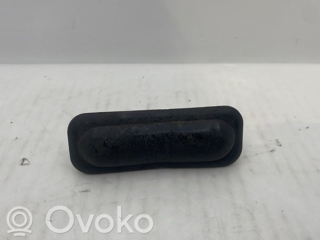 Tailgate opening switch   00006490CN