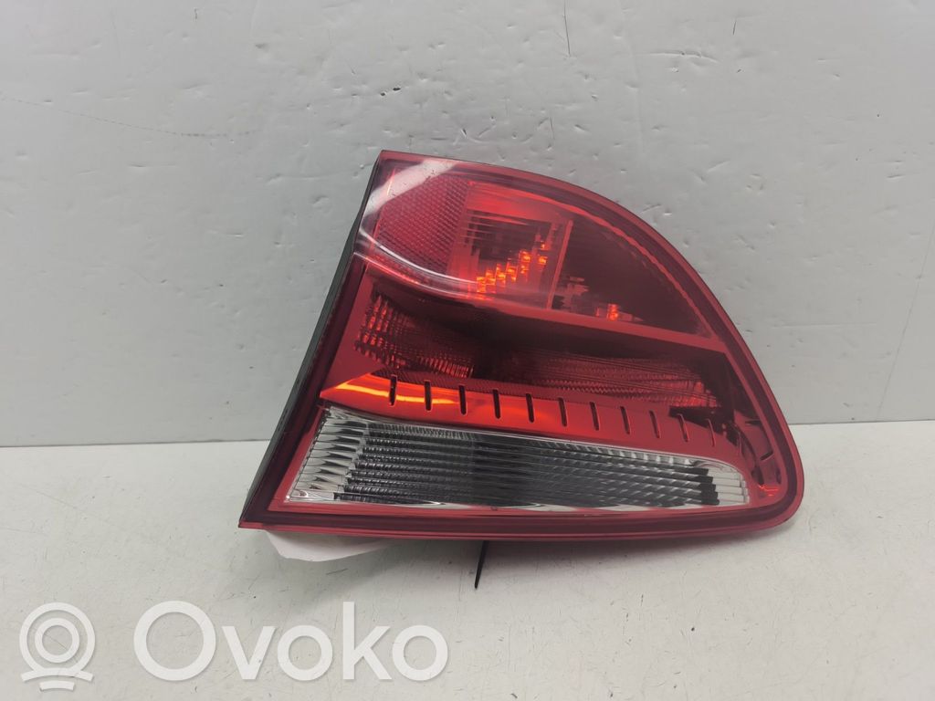 Seat Exeo (3R) Lampă spate în capacul portbagajului 