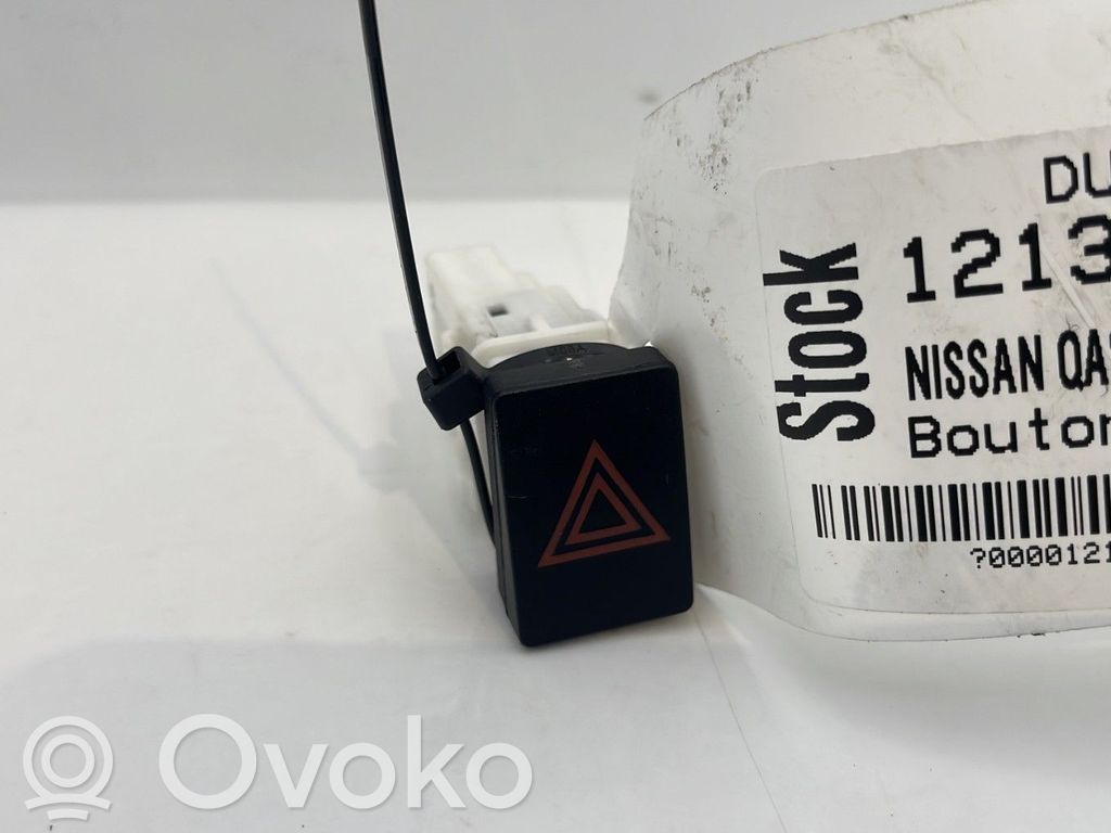 Nissan Qashqai Hazard light switch 
