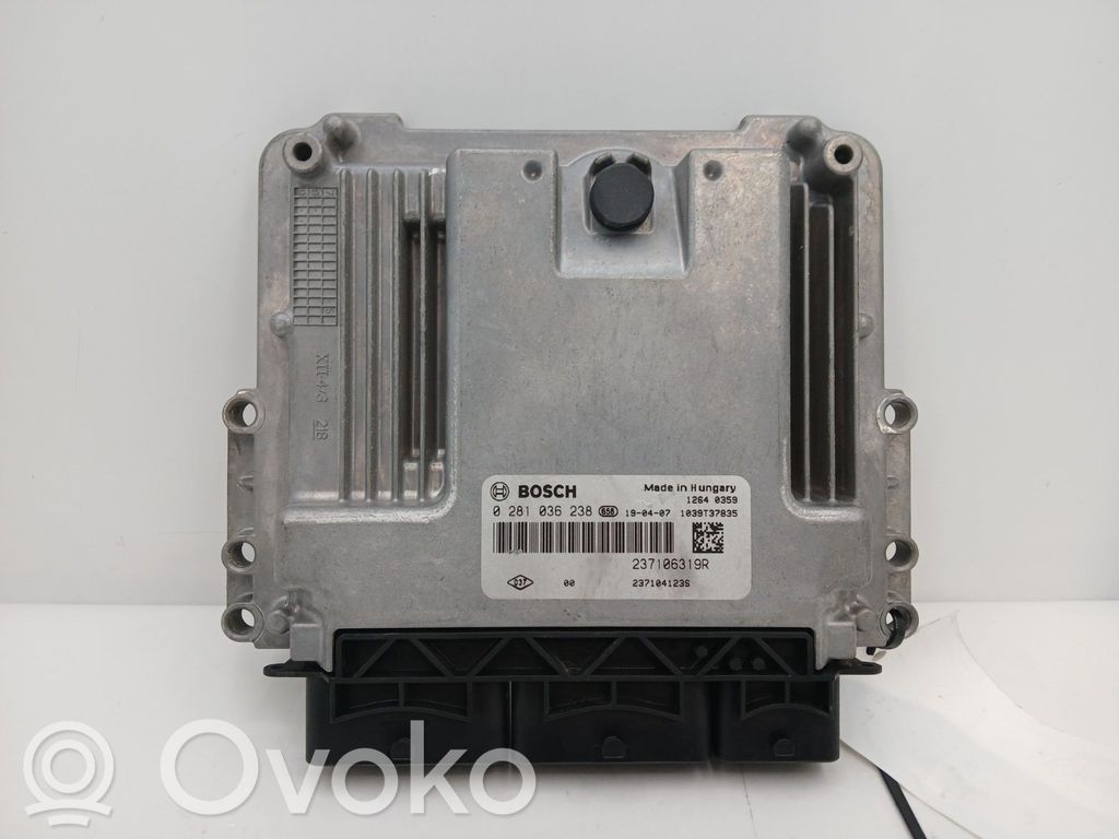 Renault Clio IV Engine control unit/module 