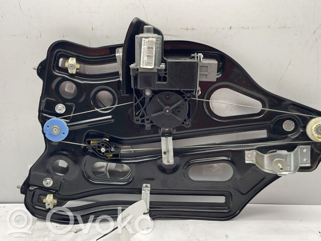 Renault Megane III Alzacristalli della portiera posteriore con motorino 