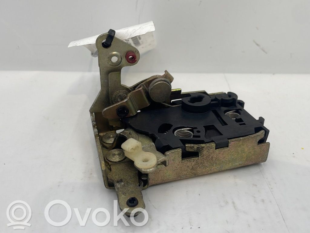 Peugeot 309 Front door lock 