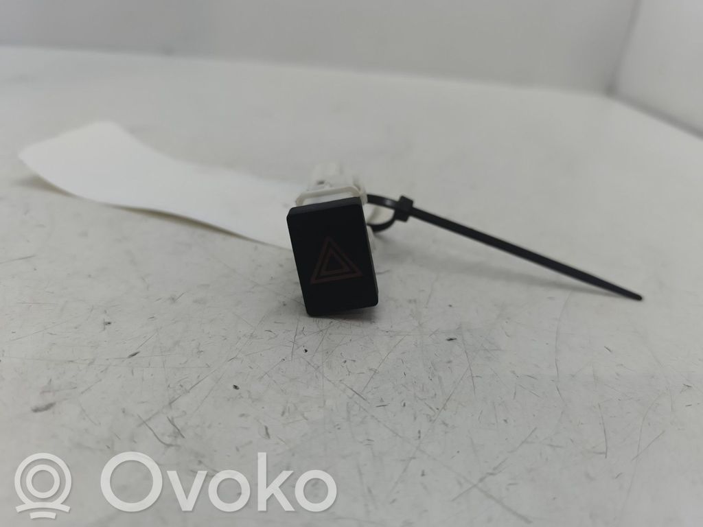 Nissan Qashqai Hazard light switch 
