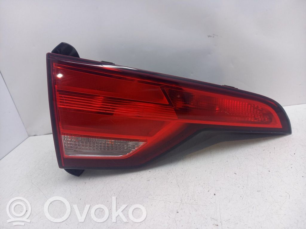 Audi A4 Allroad Lampă spate în capacul portbagajului 