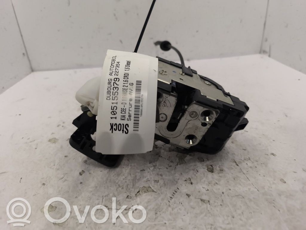Priekšpusē slēdzene   813101H000