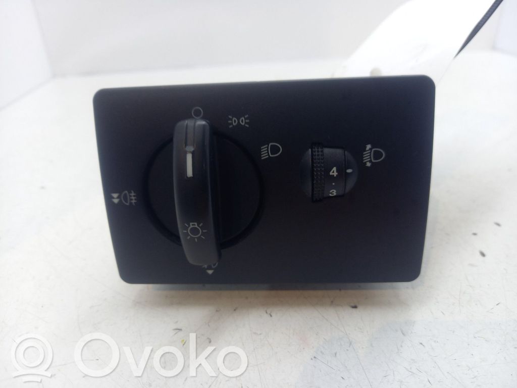 Ford Fusion Light switch 