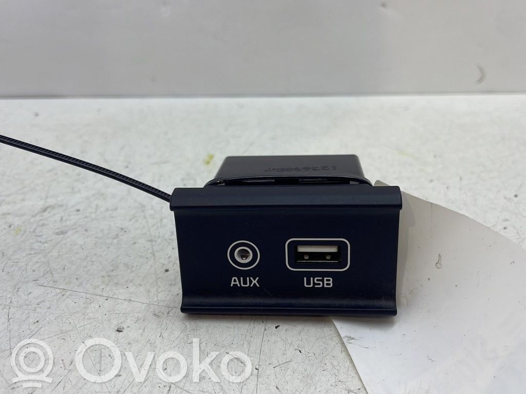 USB-pistokeliitin   96120C5100