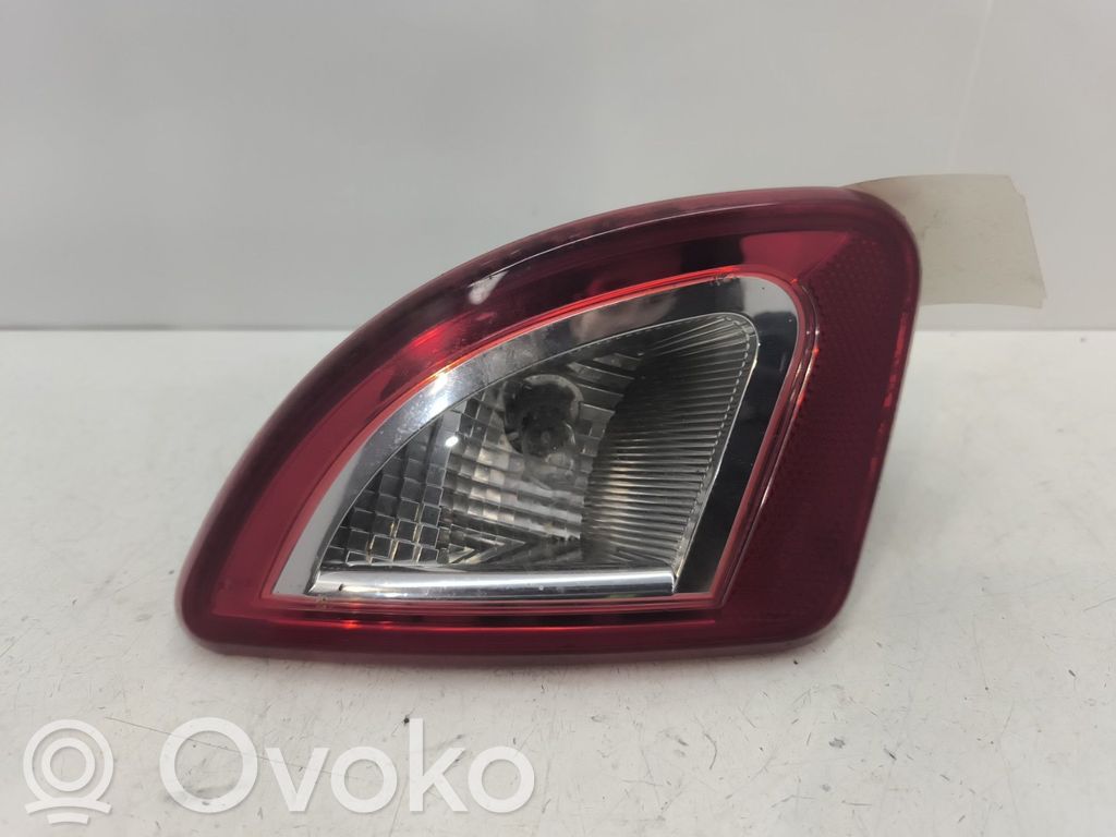 Renault Twingo II Lampă spate în capacul portbagajului 