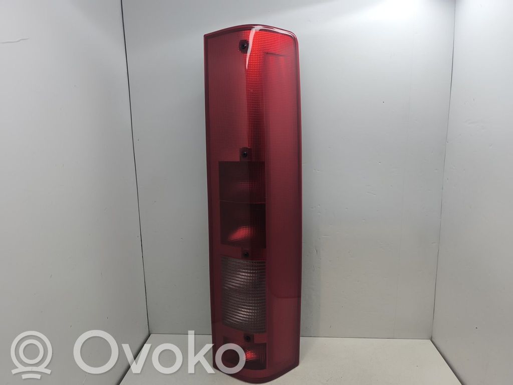 Rear/tail lights   IV250