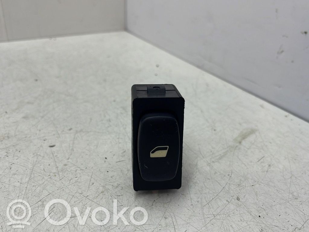 Electric window control switch   6554E8