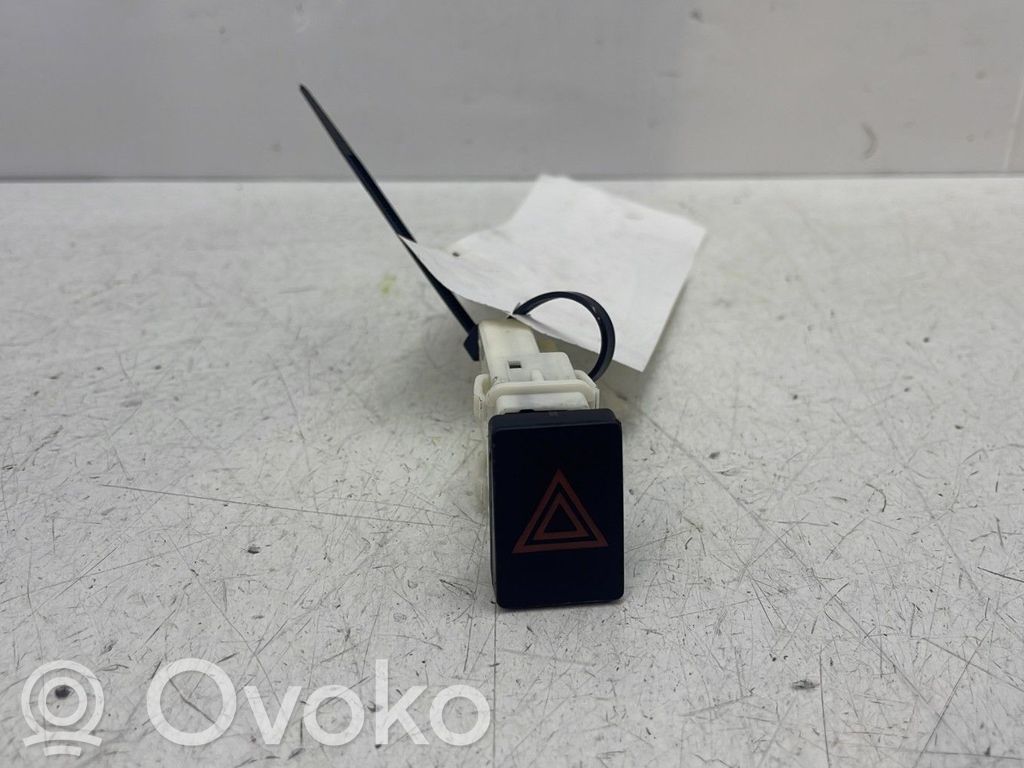 Nissan Qashqai Hazard light switch 
