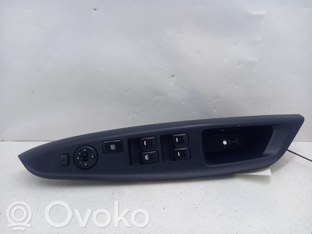 KIA Rio Interruptor del elevalunas eléctrico 