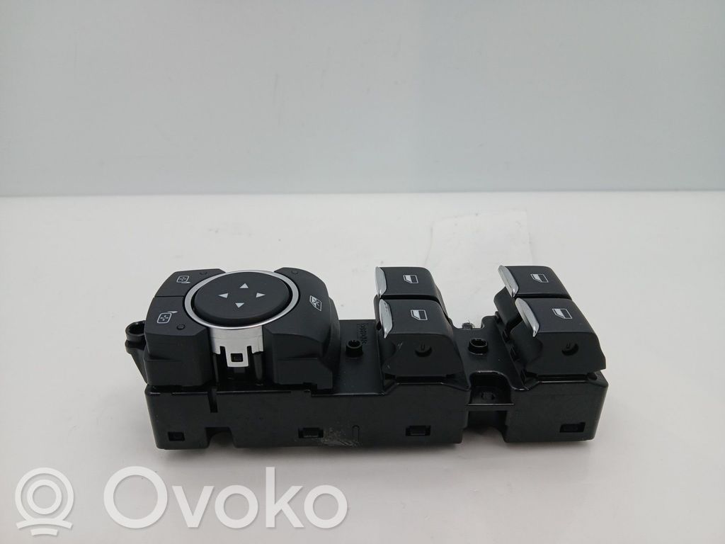 Ford Fiesta Przyciski szyb 