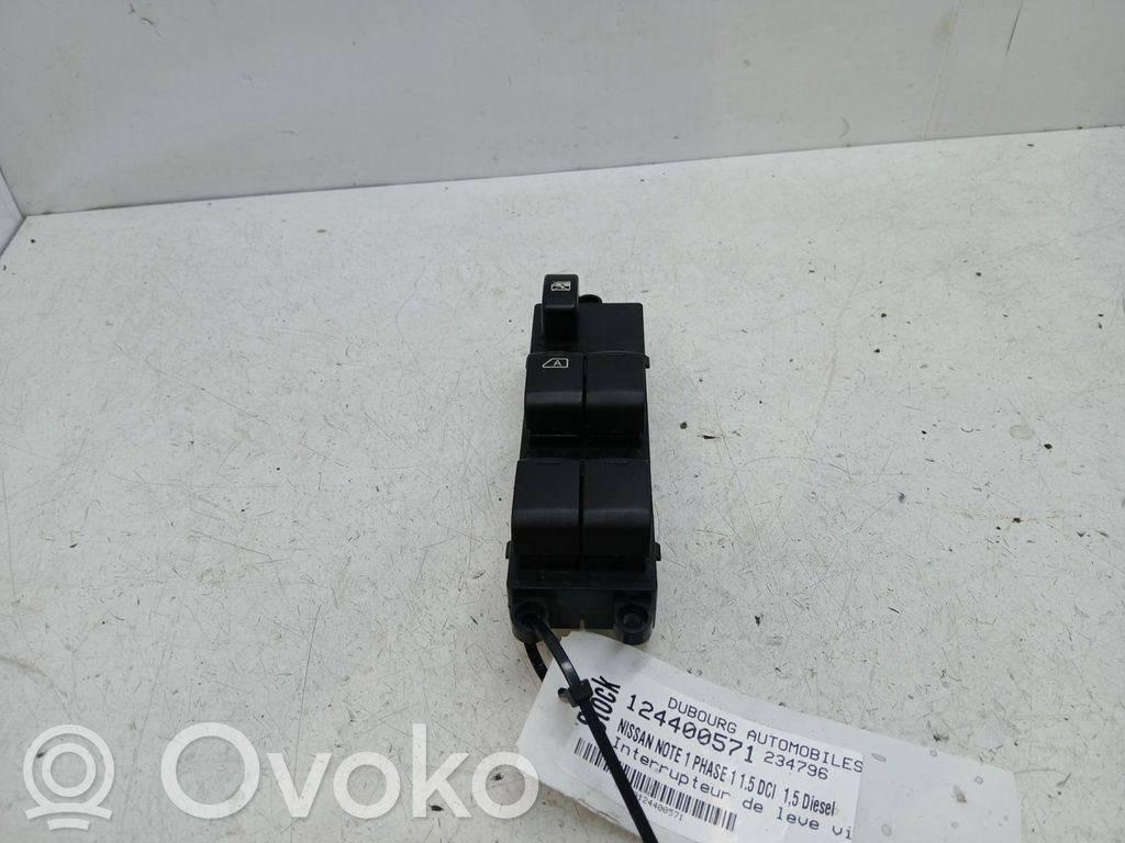 Nissan Note (E11) Electric window control switch 