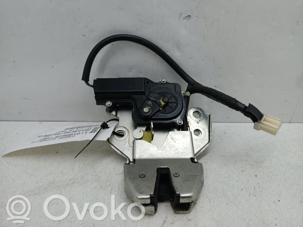 Chrysler 300 - 300C Zamek klapy tylnej / bagażnika 