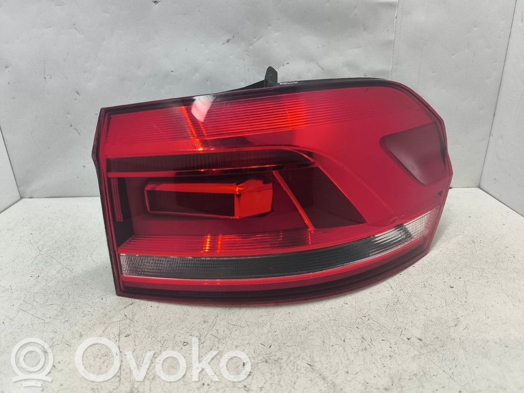 Volkswagen Touran III Lampa tylna 