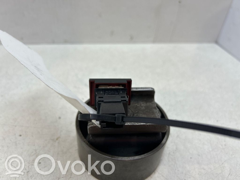 Botón interruptor de luz de peligro   8P0941509D5PR