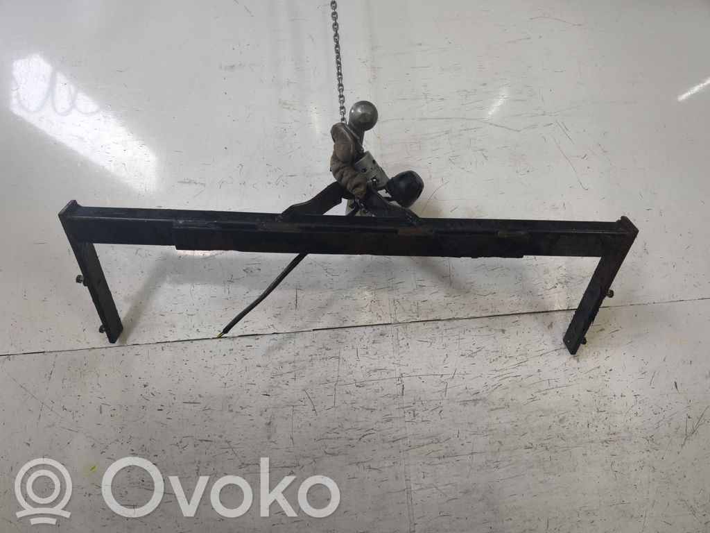 Hak holowniczy / Komplet   5G0803881G