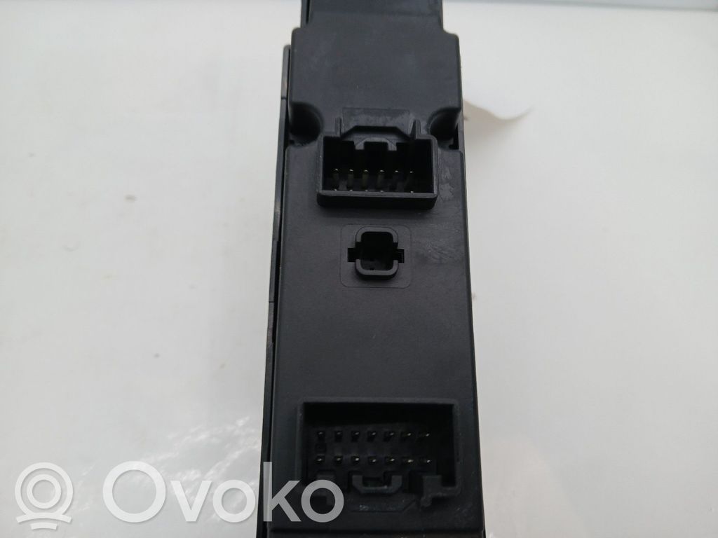 Electric window control switch   DF7566350B